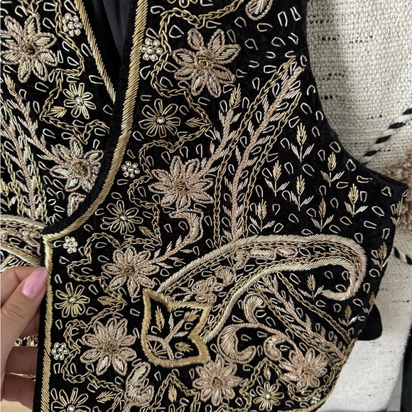 NWT Free People Giselle Velvet Beaded Vest. Size Small. - Picture 4 of 7